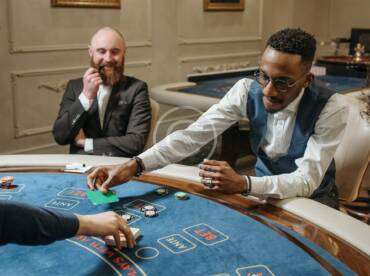 The most effective poker strategy guide